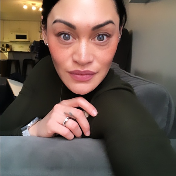 Meet your Posher, Tiffany - Picture 2 of 2